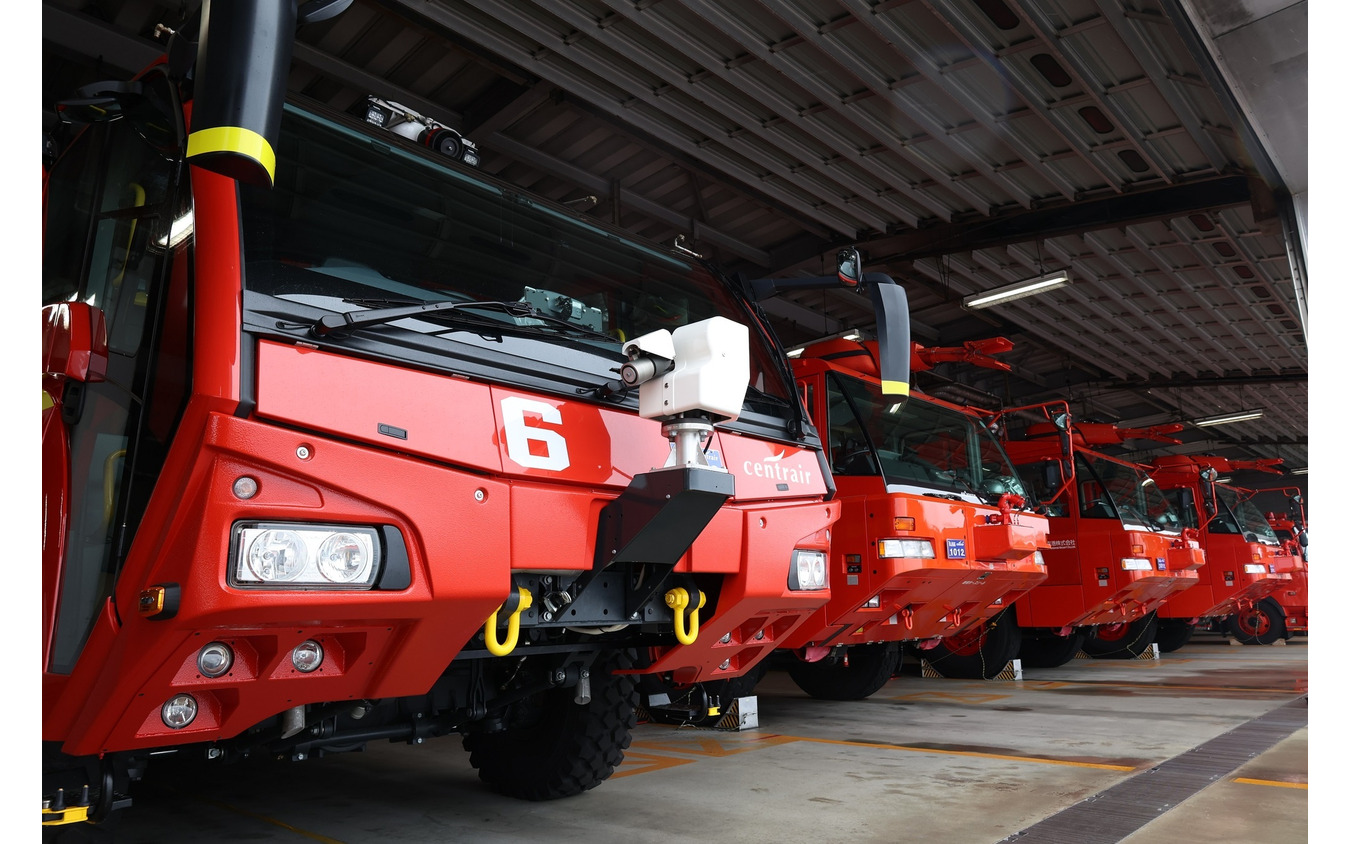 セントレアは8種類10両の消防車を配備