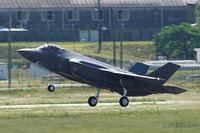 最新鋭のステルス戦闘機「F-35A ライトニングII」、国内組み立て初号機のテストフライトを実施 画像