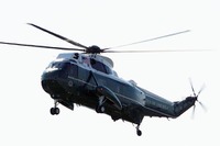 米海兵隊、トランプ大統領訪日にあわせて専用ヘリ「マリーンワン」を運航 画像