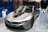 BMW i8クーペ 改良新型、最新コネクト採用…デトロイトモーターショー2018で発表 画像