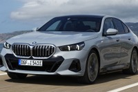 BMWのEVセダン『i5』、第3の新グレードは航続538km…3月欧州設定へ 画像