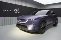 マツダ、電動SUVをサプライズ公開、コンセプトモデル『創 ARATA』とは…北京モーターショー2023 画像