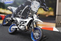 スズキ『DR-Z4S』『DR-Z4SM』が横浜・桜木町にやってくる! 7月19日・20日「モーターサイクルコレクション2025」開催 画像