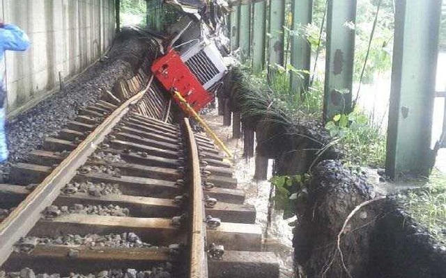 石北線は路盤の崩壊で保線車両が脱線するなど大きな被害が発生。9月1日から上川～遠軽間で臨時バスが運行される。