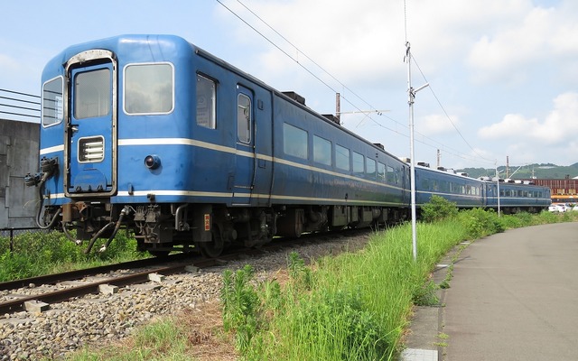 大井川鐵道は10月の計2日間、「SLフェスタ」を開催。JR北海道から購入した14系の内部を初めて公開する。