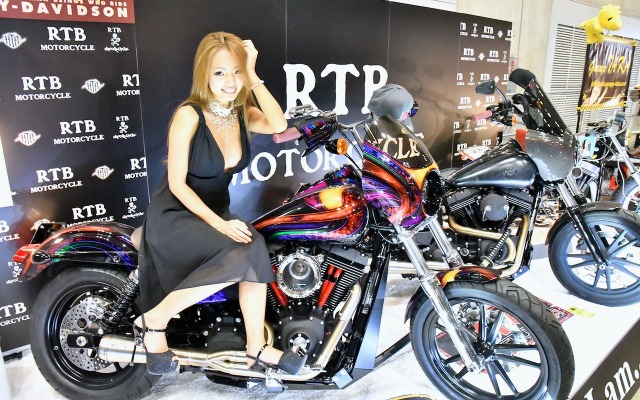 RTB Motorcycleの看板娘、千羽さん。