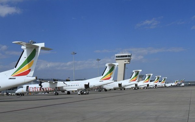 ボンバルディアとエチオピア航空、Q400確定購入契約に調印
