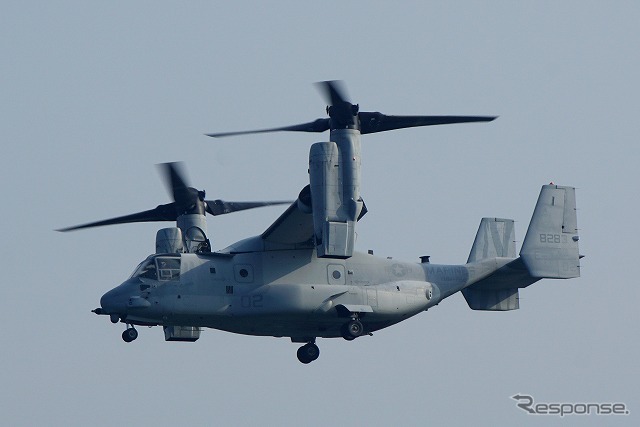 大統領の移動時は専用ヘリ2機と、オスプレイ4機を1セットとして運用する。