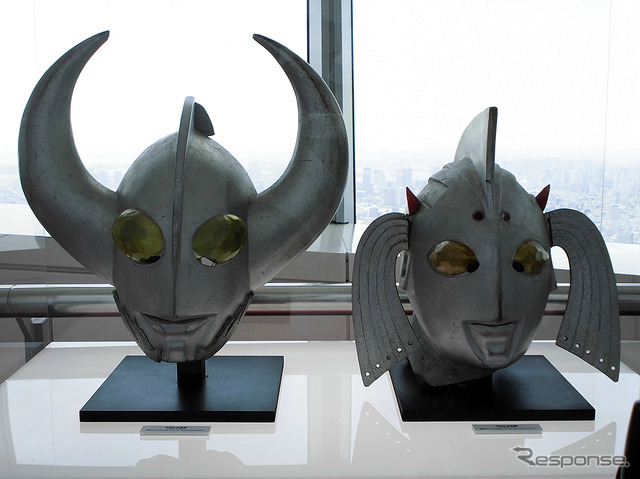 ウルトラの父・母のマスク展示（「東京スカイツリー ウルトラ作戦第634号」、6月10日～7月21日）