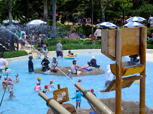鈴鹿サーキットに隣接する遊園地「モートピア」。その中のアドベンチャープールに新し鈴鹿サーキットの複合大型プール「アクア・アドベンチャー」が7月2日から本格稼働。夏休み期間中は、“びしょ濡れ家族”たちでにぎわう