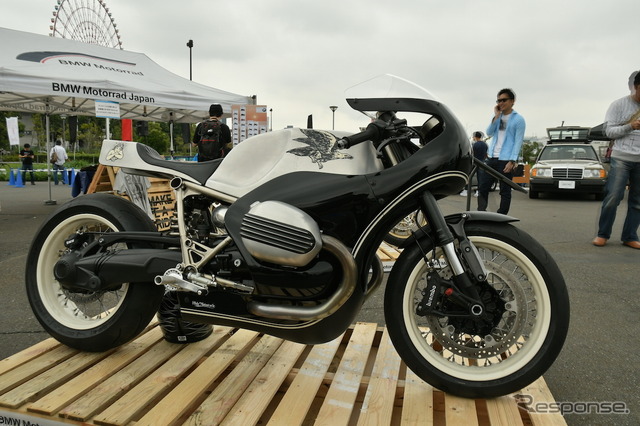 お台場にて開催された Deus Bike Build Off 2016のBMWブース。
