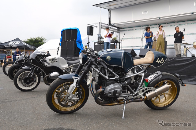 お台場にて開催された Deus Bike Build Off 2016。BMW は、R nineTベースのカスタムバイクを披露。ビルダーらのトークショーも開催した。