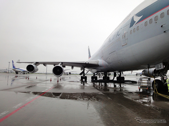 キャセイパシフィック航空B747旅客機の最終運航（羽田→香港、10月1日）を担ったB-HUJ機