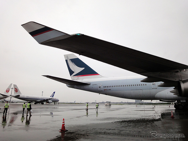 キャセイパシフィック航空B747旅客機の最終運航（羽田→香港、10月1日）を担ったB-HUJ機