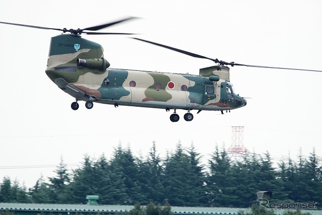大型ヘリコプターのCH-47チヌークも入間基地所属。