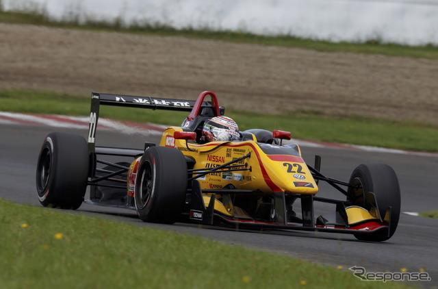 今年の全日本F3選手権では、B-MAXで走る#22 J.マーデンボローがシリーズ2位となった。