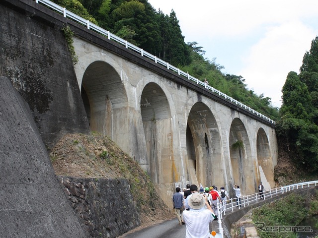 未成線の遺構は各地に点在しており、一部は観光などに活用されている。写真は土木遺産に選定されたアーチ橋が残る今福線。