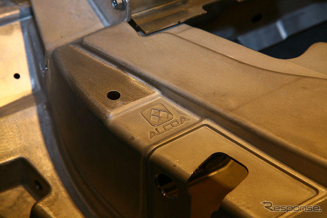 【日産 GT-R 発表】ボディは鉄、アルミ、カーボンの最適配置