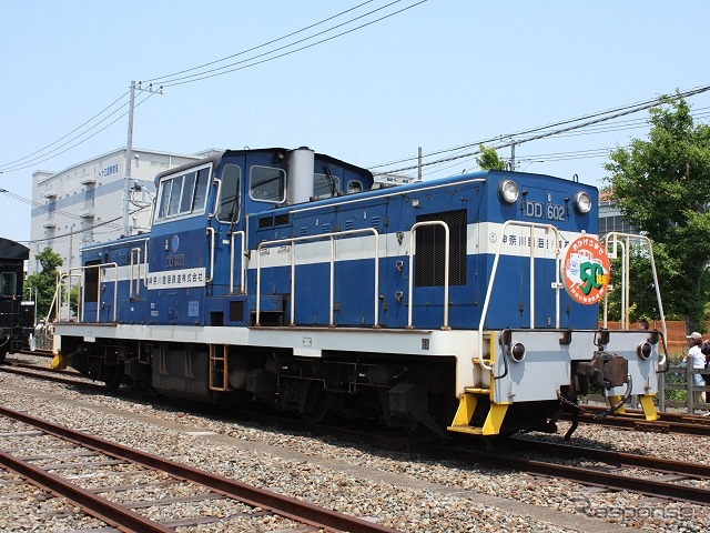 DD60形（DD602）：老朽化したDD55形の初期製造車の置き換え用として導入されたディーゼル機関車。DD602は2006年製。