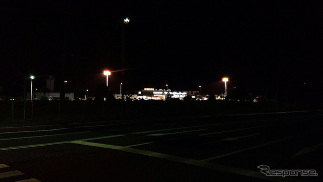 草江駅前から見えた山口宇部空港。空港へと案内する表示や導線などはほとんどない