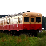 千葉県内のJR線のほか、一部の私鉄やバスなども利用できる。写真は小湊鉄道線。