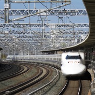 東海道新幹線も特急券を別途購入すれば利用できるが、利用できる区間と列車は熱海～米原間の『ひかり』『こだま』、利用回数は4回に制限される。