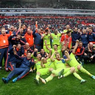 2015/16シーズン優勝を喜ぶCSKAモスクワイレブン。