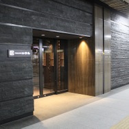 上野駅に整備された「PROLOGUE 四季島」。『四季島』が入線するまでの専用待合室として使われる。