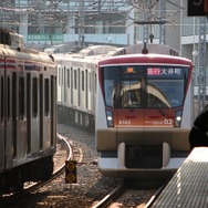 大井町線の改正は小幅にとどまるが、2017年度下期に急行車両を現在の6両編成から7両編成に増強する。