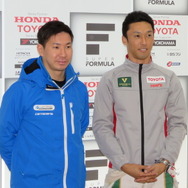 小林可夢偉（左）と中嶋一貴（右）が初日のセッション1番時計を分け合った。