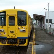 2008年に廃止された島原鉄道の加津佐駅。