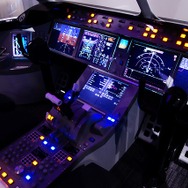 記念撮影コーナーの操縦席はボーイング787を模している。