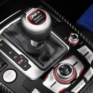 アウディ RS4 アバント・ノガーロ・セレクション