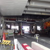 銀座線渋谷駅工事（11月5日）。完成時には橋脚の数が減る。