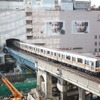 渋谷駅を発車した直後の銀座線01系（2013年）。1000系の製造完了に伴い姿を消す。