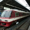 西鉄天神大牟田線の特急。8月のダイヤ改正で大橋駅に停車するようになる。