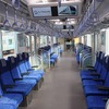 イベント列車ではクロスシートとロングシートのどちらか一方を選ぶことができる。写真はロングシート時の配置。