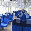 イベント列車ではクロスシートとロングシートのどちらか一方を選ぶことができる。写真はクロスシート配置。