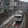 秋葉原駅総武線ホームの南側から眺めた東北縦貫線の試運転列車（185系）。