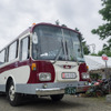「おかえり沼牛駅」のバスツアーで現れた士別軌道のバス。北海道内最後のモノコック型バスで、昨年春に士別軌道バスの旧塗色に塗り替えられた。