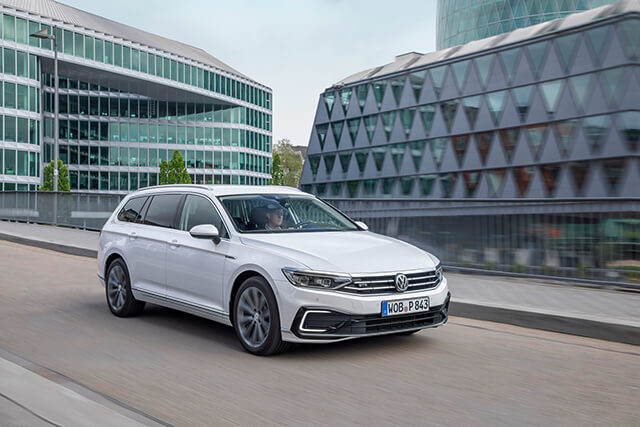 VW パサート GTE ヴァリアント