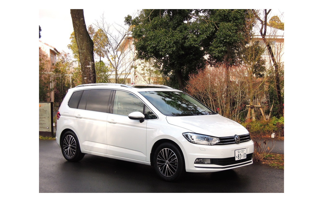 Vw ゴルフトゥーラン 新型 飛躍的に進化した足元空間のゆとり 新旧パッケージング比較 キャビン編 レスポンス Response Jp