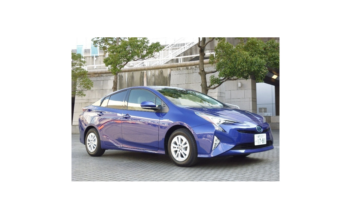 トヨタ プリウス 試乗 Sグレードなら15インチタイヤをすすめる 青山尚暉 レスポンス Response Jp トヨタ プリウス 試乗 Sグレードなら15インチタイヤをすすめる 青山尚暉 レスポンス Response Jp