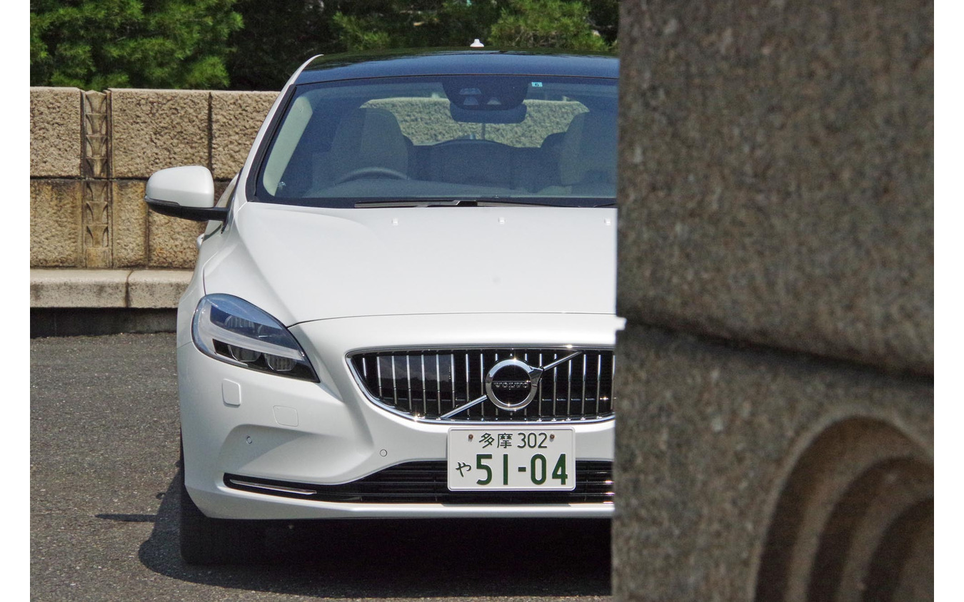 ボルボ V40 改良新型 まるでフルモデルチェンジ 最新内外装を見る 写真蔵 レスポンス Response Jp