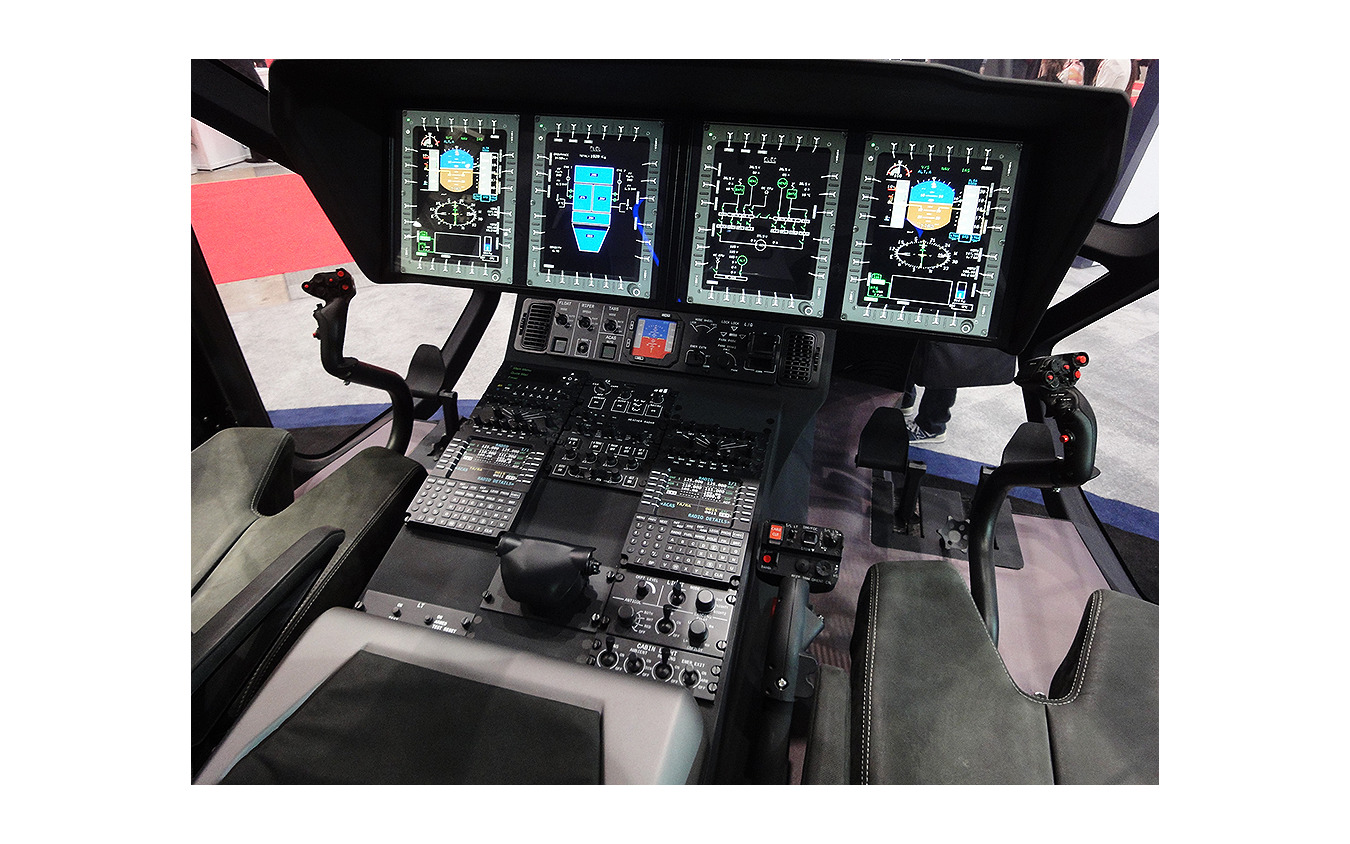 国際航空宇宙展16 アジア初公開 エアバス最新ヘリ 操縦席に座れる レスポンス Response Jp