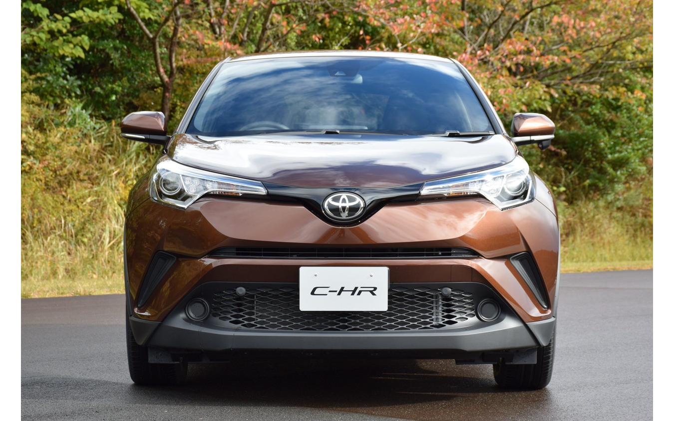 トヨタ C Hr 試乗 デザインはいいけれど 使い勝手はどうなのよ 岩貞るみこ レスポンス Response Jp トヨタ C Hr 試乗 デザインはいいけれど 使い勝手はどうなのよ 岩貞るみこ レスポンス Response Jp