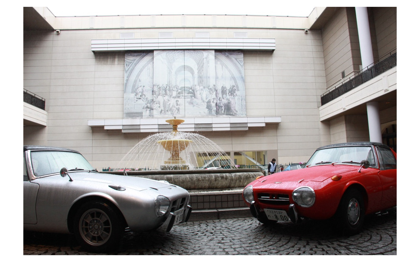 現代のサスティナブルカー トヨタ スポーツ800 が雨の中を疾走 レスポンス Response Jp