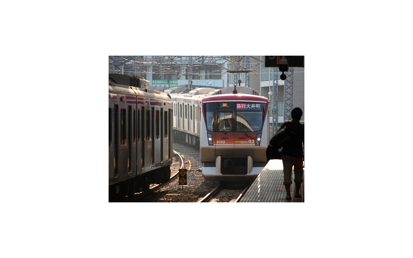 新型電車 60系 18春デビュー 東急電鉄 大井町線の輸送力を強化 レスポンス Response Jp