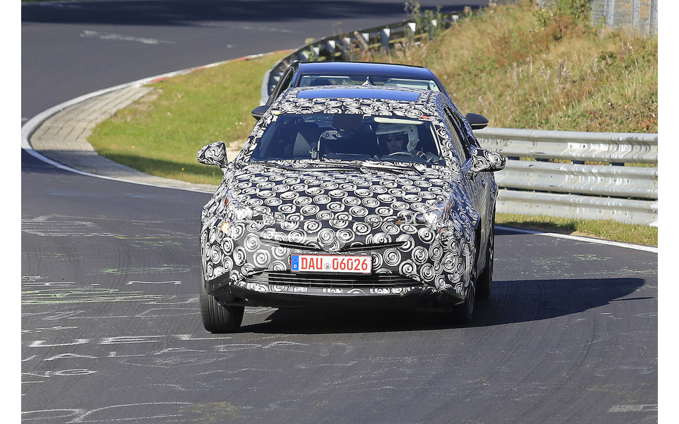 トヨタ プリウスa がクロスオーバーに変身 次期型スクープ レスポンス Response Jp