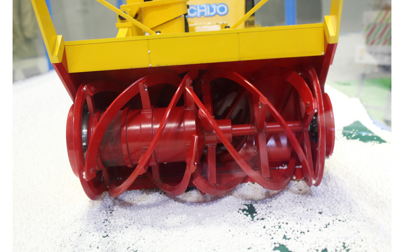 こうなっていたのか ワンオフのrc除雪車で構造が分かった 日本除雪機製作所 ハイウェイテクノ17 レスポンス Response Jp こうなっていたのか ワンオフのrc除雪車で構造が分かった 日本除雪機製作所 ハイウェイテクノ17 レスポンス Response Jp